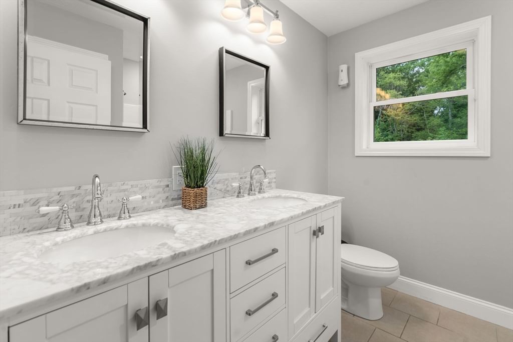 329 Pleasant Street Ashland — Photo 18 of 27