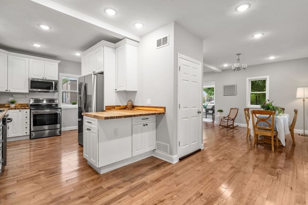 329 Pleasant Street Ashland — Photo 7 of 27