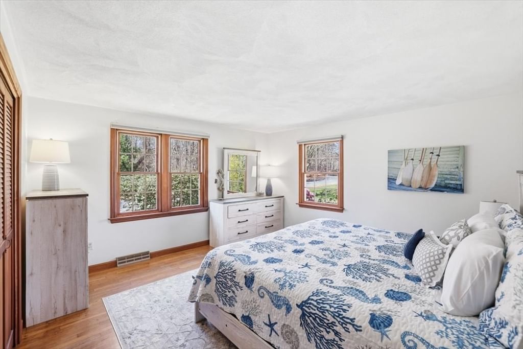106 Pine Street Yarmouth — Photo 17 of 25