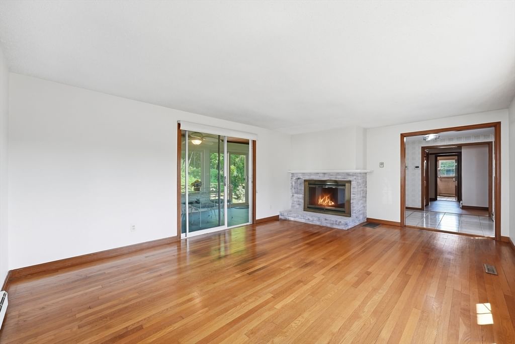53 Laurence Drive West Springfield — Photo 11 of 42