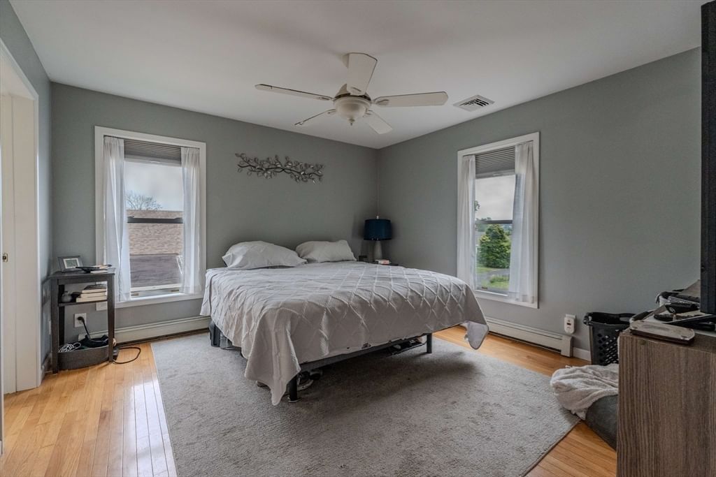 360 Perron Ave Somerset — Photo 12 of 36