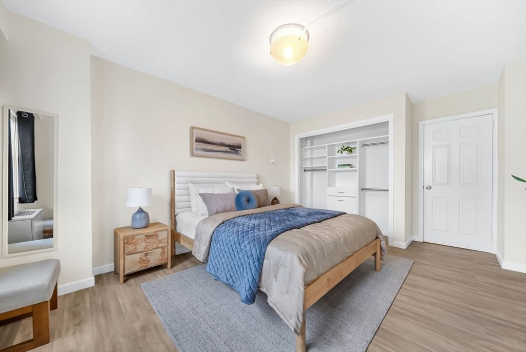 9 Hawthorne Pl #7H Boston — Photo 13 of 35
