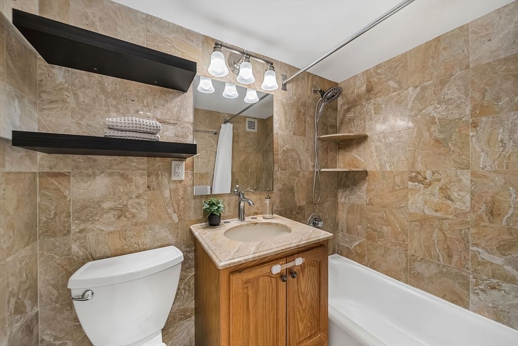 9 Hawthorne Pl #7H Boston — Photo 21 of 35