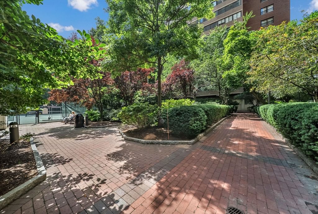 9 Hawthorne Pl #7H Boston — Photo 27 of 35