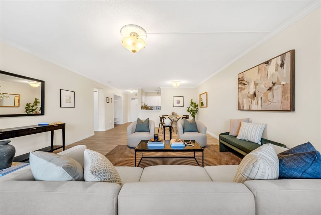 9 Hawthorne Pl #7H Boston — Photo 9 of 35
