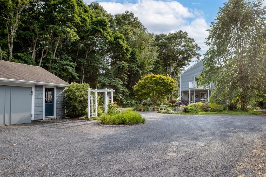 94 Aucoot Rd Mattapoisett — Photo 11 of 42