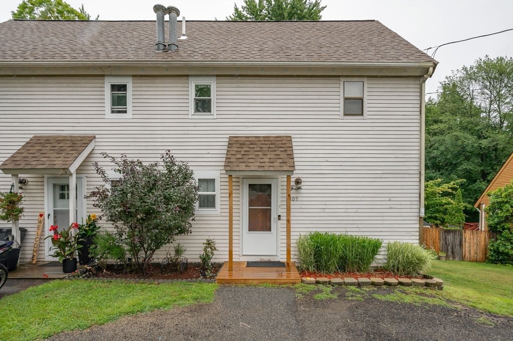 109 Pilgrim Rd