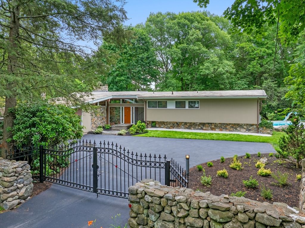 6 Porter Rd Andover — Photo 2 of 42