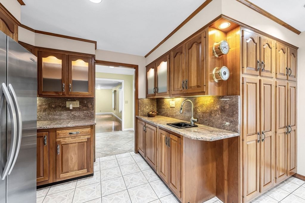 96 Prynnwood Road Longmeadow — Photo 17 of 42