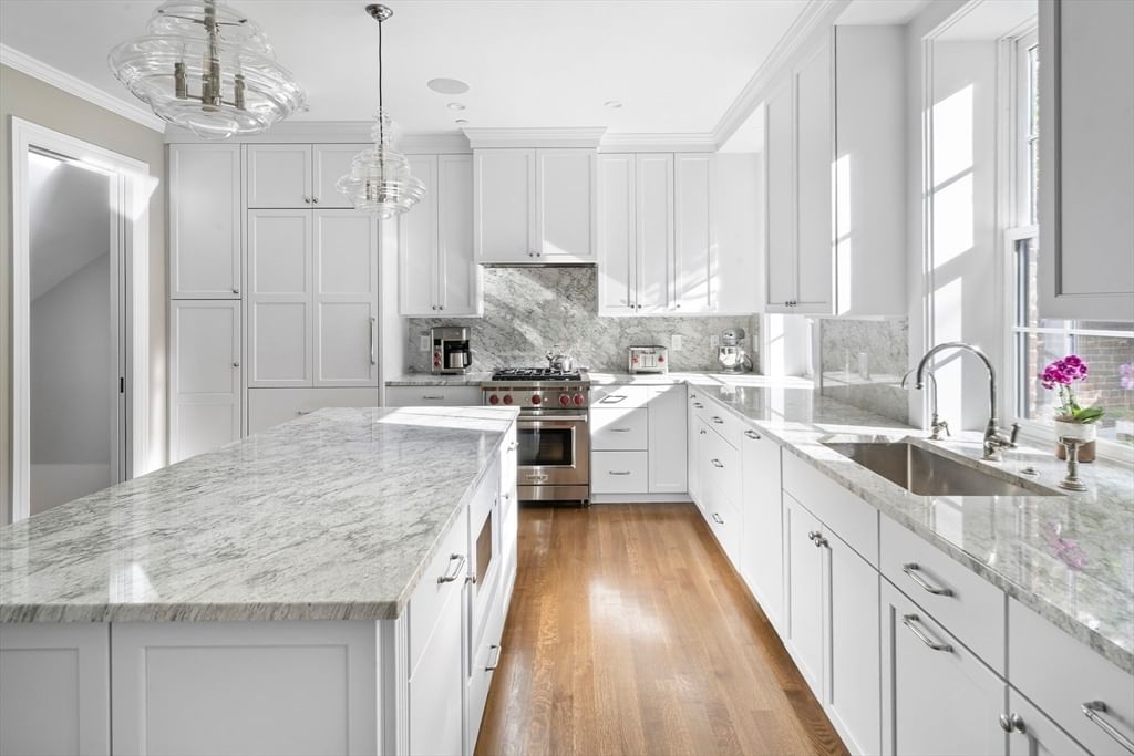 54 Pinckney St Boston — Photo 9 of 23