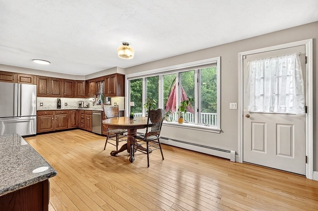 240 Meadow Wood Dr Holden — Photo 12 of 37