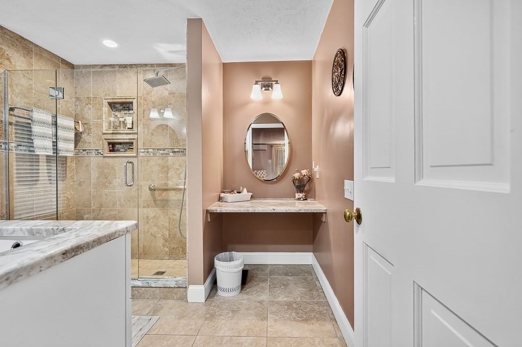 240 Meadow Wood Dr Holden — Photo 17 of 37