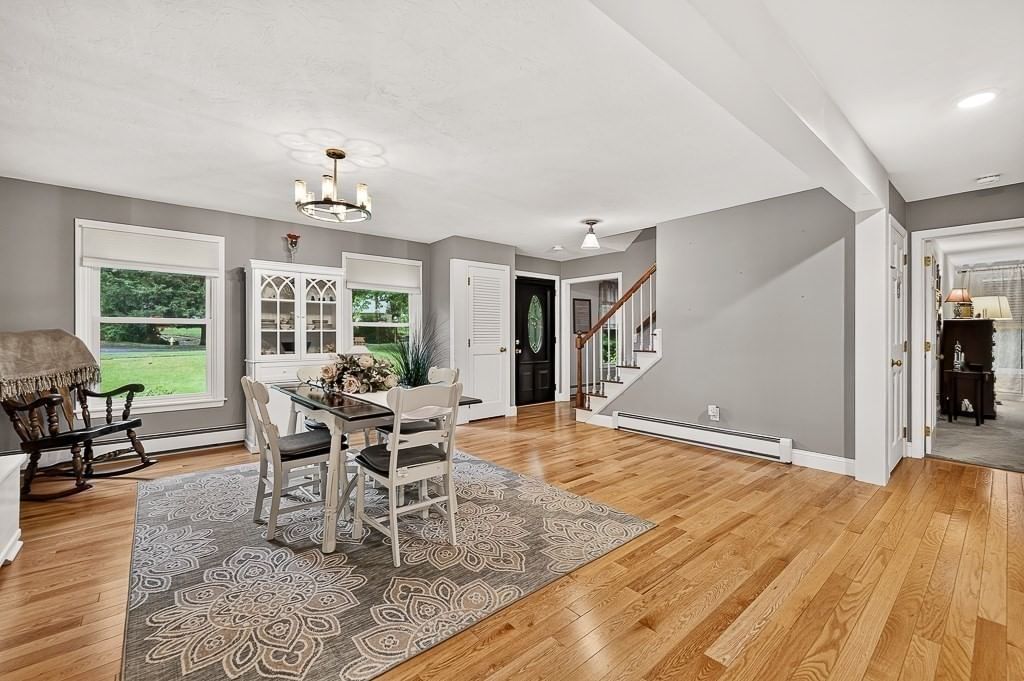 240 Meadow Wood Dr Holden — Photo 8 of 37