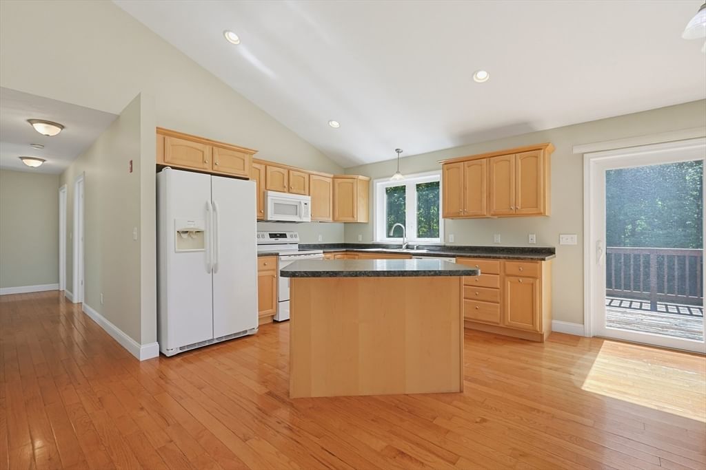 453 Howe Street, East Brookfield, MA 01515 photo 2