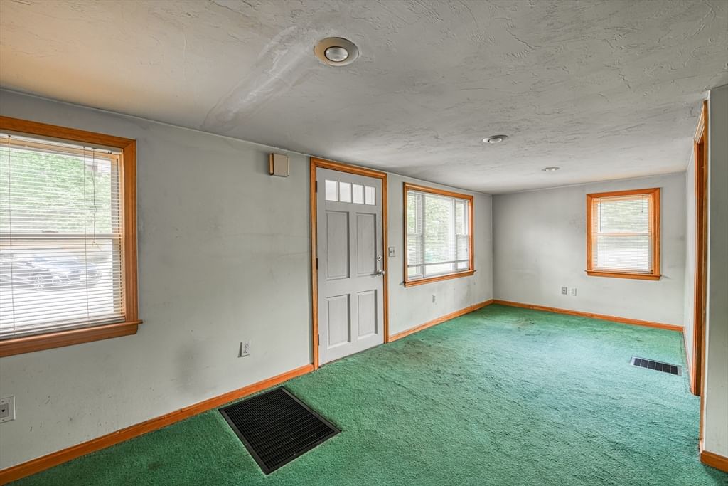 502 South St Holbrook — Photo 14 of 14