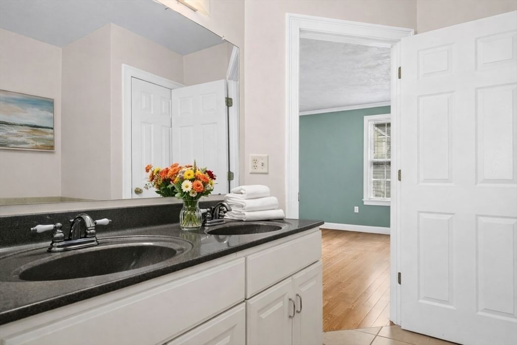 14 Northgate Ct #14 Grafton — Photo 27 of 39