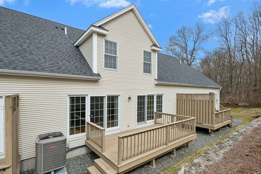 14 Northgate Ct #14 Grafton — Photo 32 of 39