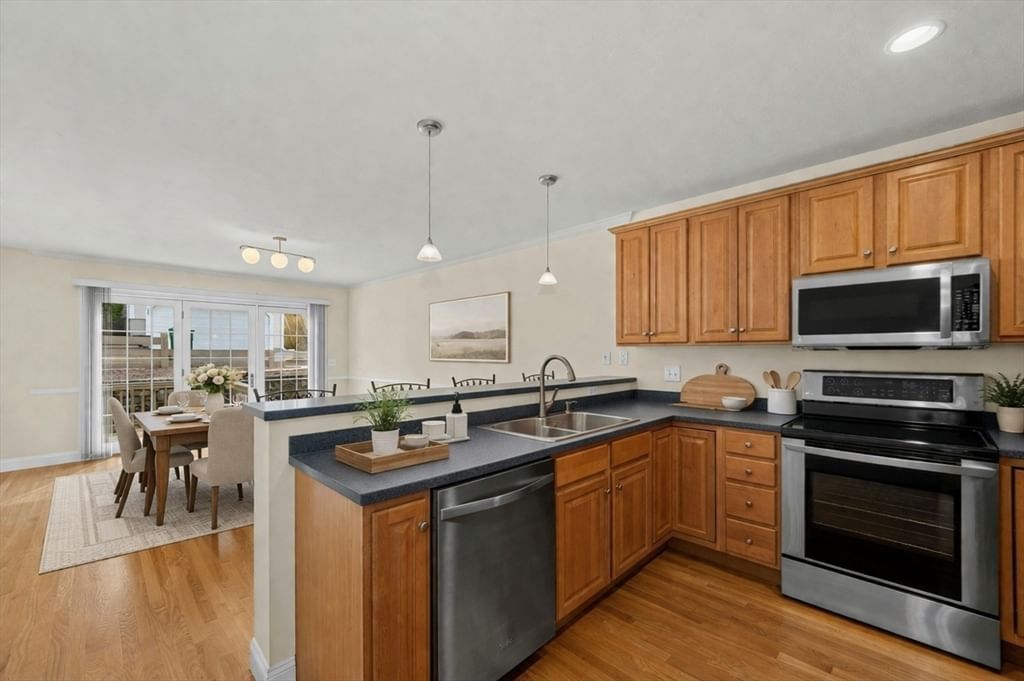 14 Northgate Ct #14 Grafton — Photo 8 of 39