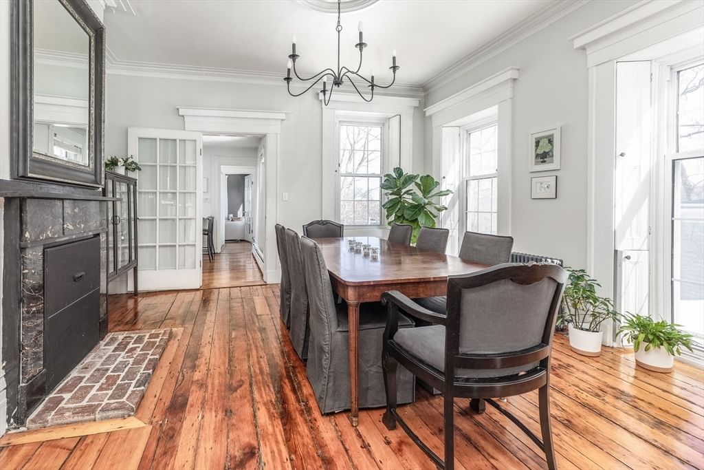 27 Saint James St Boston — Photo 3 of 16