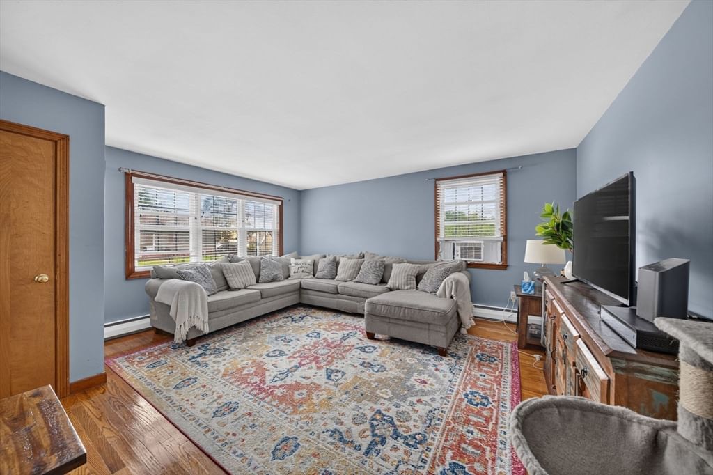 458 Orswell St Fall River — Photo 11 of 33