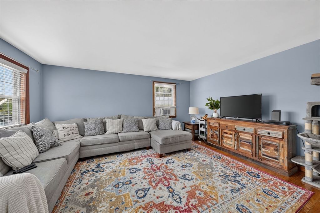 458 Orswell St Fall River — Photo 12 of 33