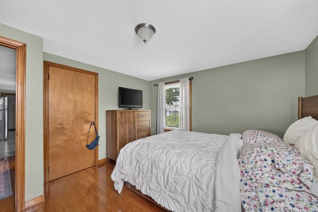 458 Orswell St Fall River — Photo 24 of 33