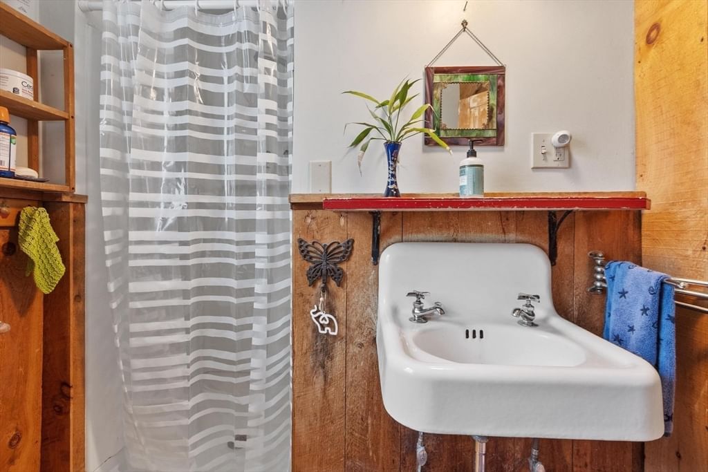 115 Ball Hill Rd Princeton — Photo 17 of 40