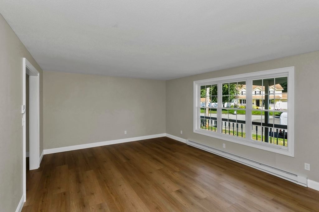 127 Szetela Drive Chicopee — Photo 13 of 38