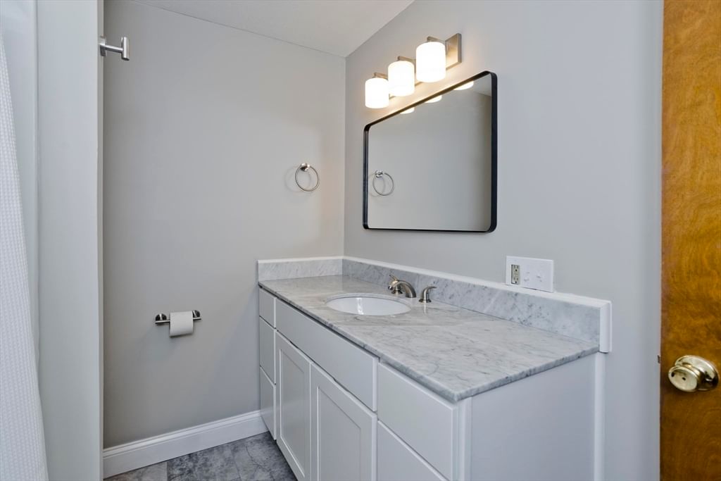 127 Szetela Drive Chicopee — Photo 20 of 38