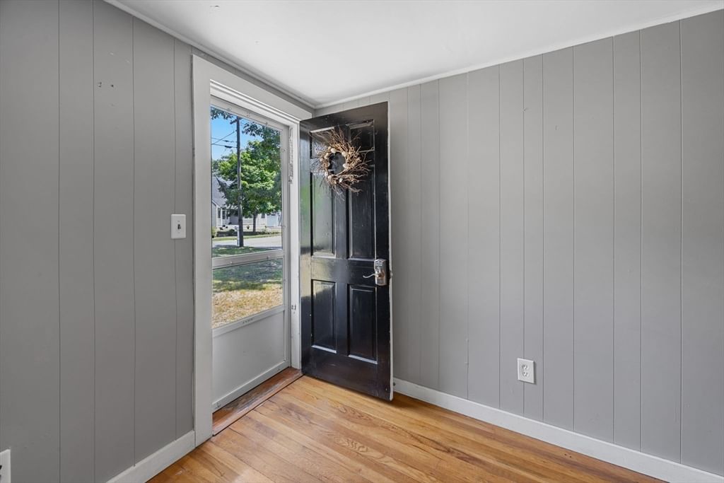 47 Acres Ave Yarmouth — Photo 4 of 36
