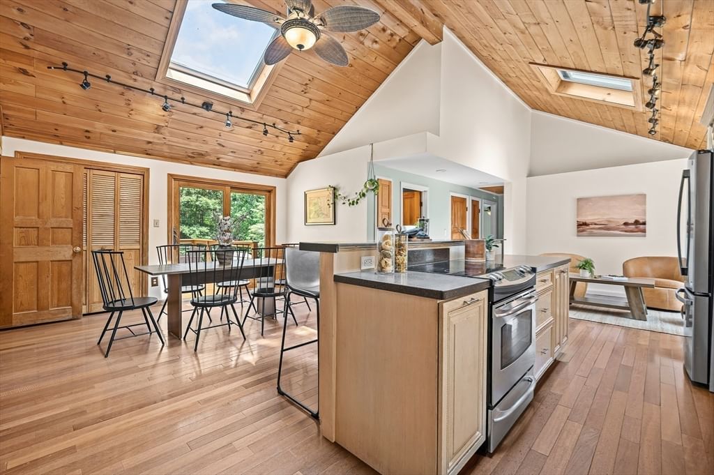 104 Ball Hill Rd Princeton — Photo 5 of 42