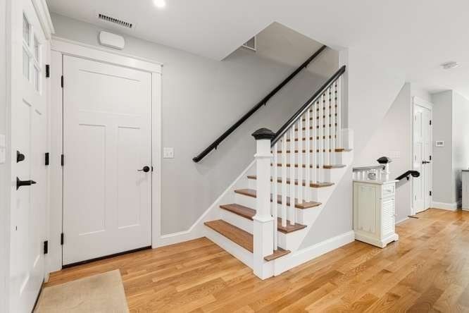 652 Essex Ave #B Gloucester — Photo 15 of 38