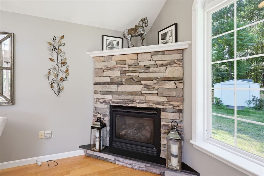 37 Squirrel Rd Springfield — Photo 16 of 42