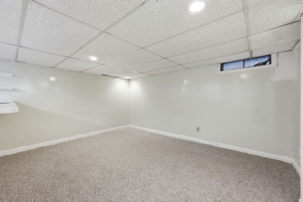 37 Squirrel Rd Springfield — Photo 27 of 42