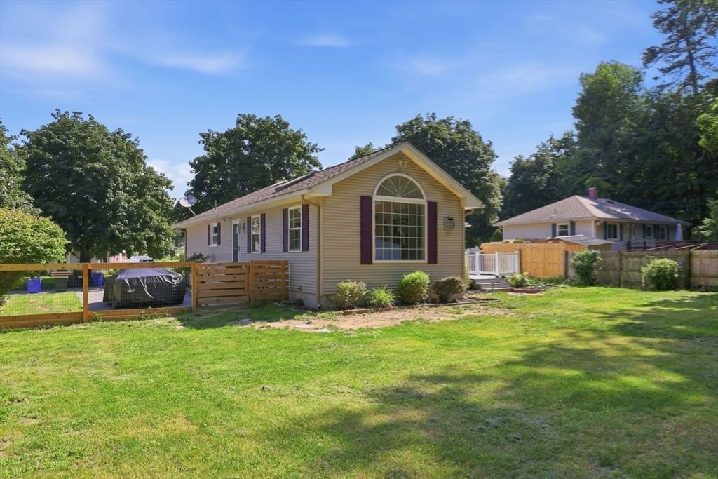 37 Squirrel Rd Springfield — Photo 34 of 42