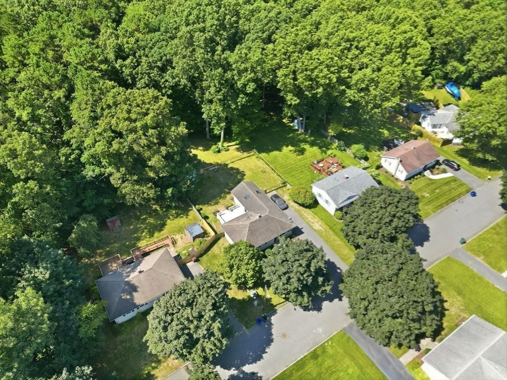 37 Squirrel Rd Springfield — Photo 36 of 42