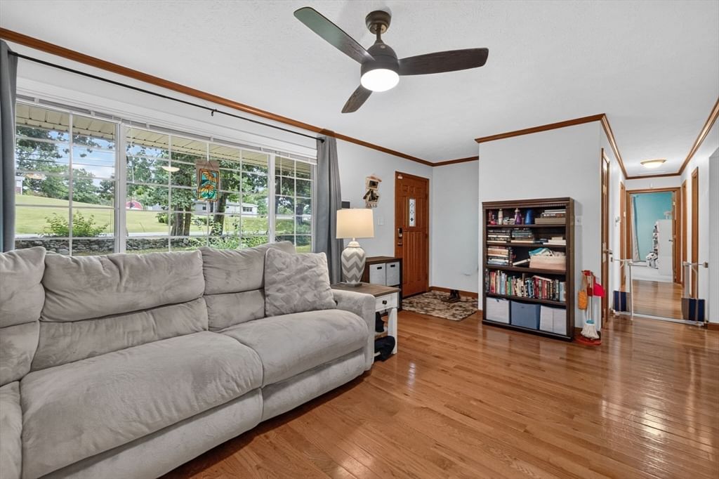 39 Rice Corner Rd, Brookfield, MA 01506 photo 3