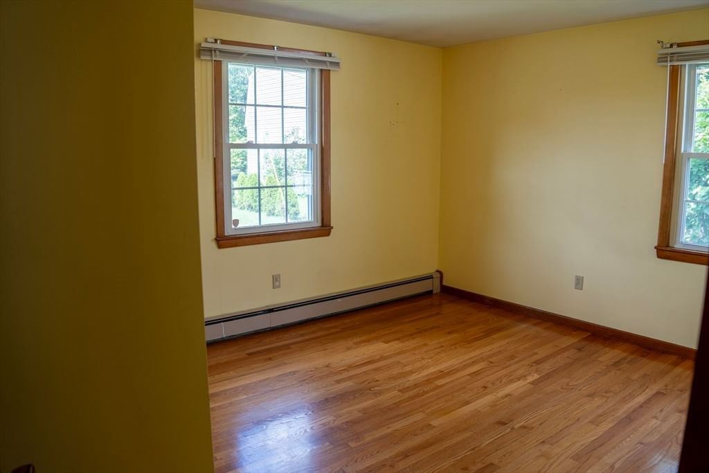 571 Mill St Agawam — Photo 16 of 31