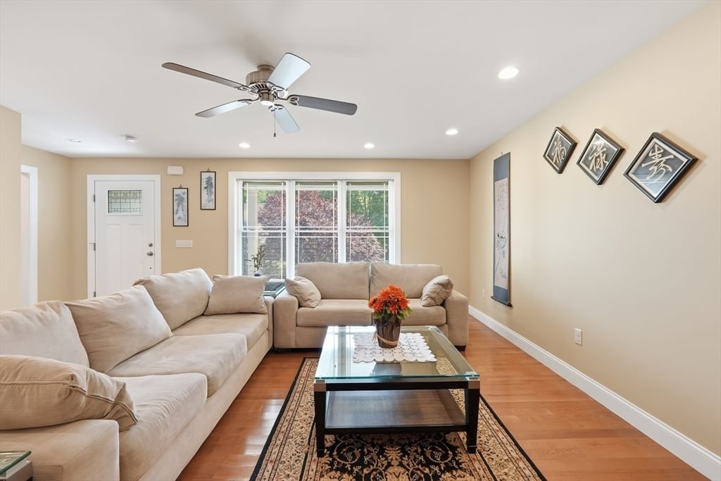 2 Dogwood Dr Belchertown — Photo 10 of 41