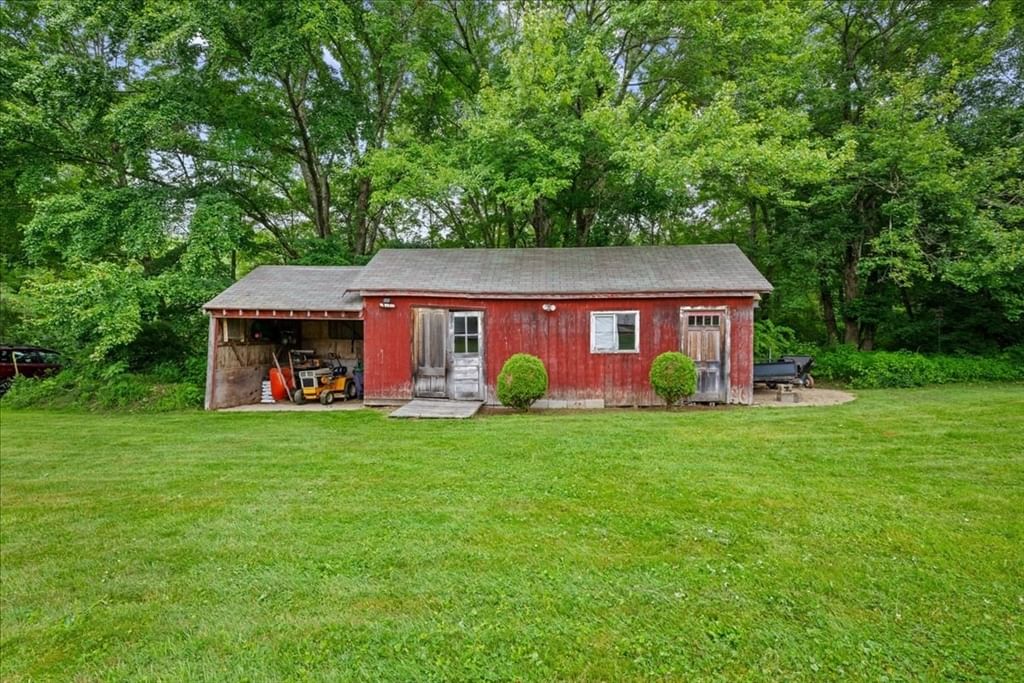 2 Adams Dr Brimfield — Photo 28 of 35