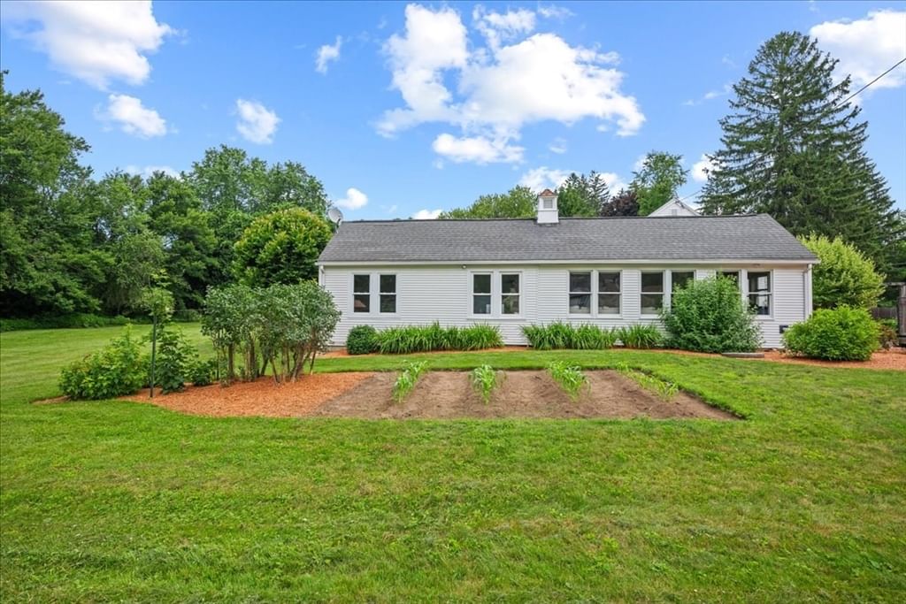 2 Adams Dr Brimfield — Photo 31 of 35