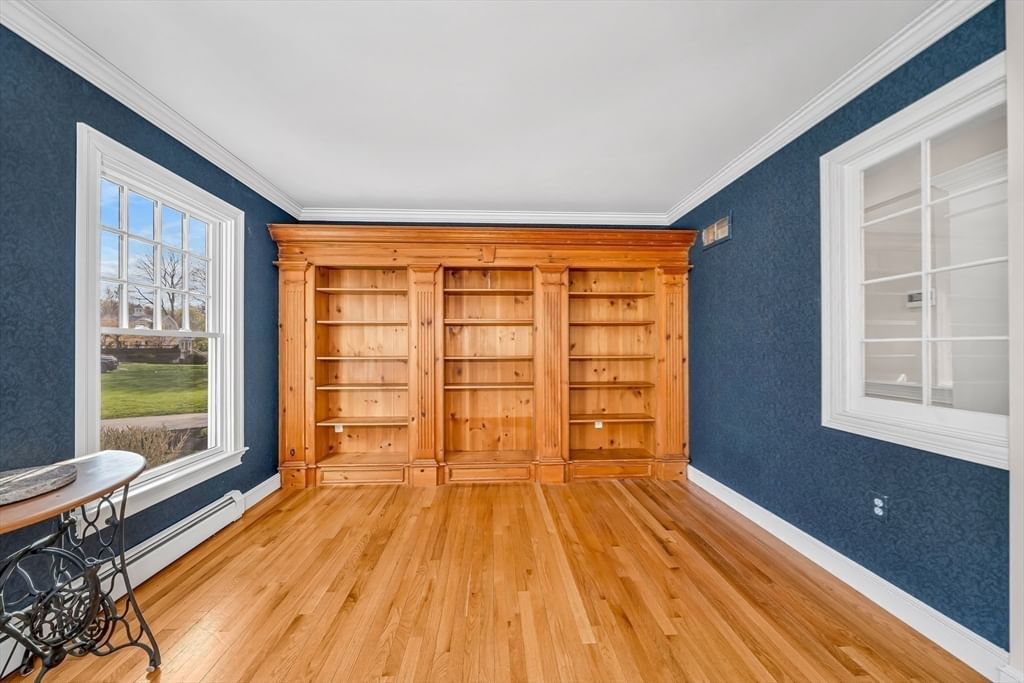 18 Ocean Ave Newburyport — Photo 16 of 41