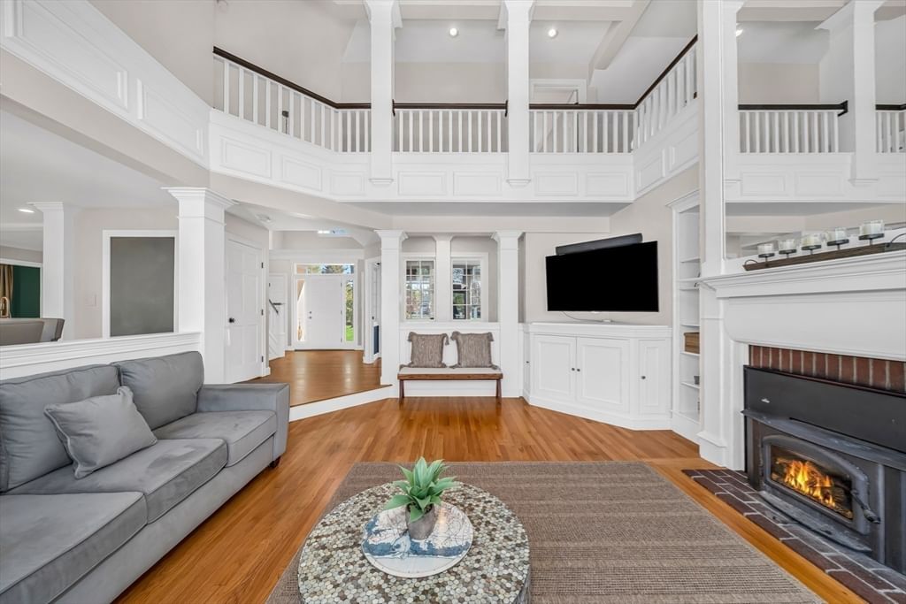 Listing Image 9