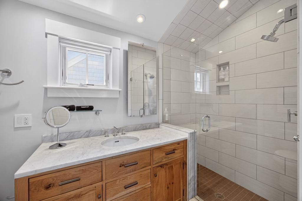 7 Conant Street #Unit 4 Provincetown — Photo 16 of 41