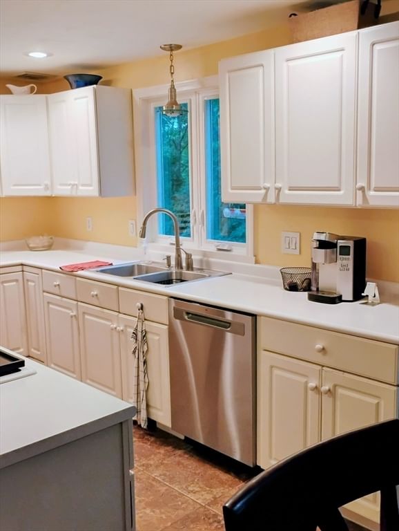 3 Kelly Drive Middleboro — Photo 10 of 22