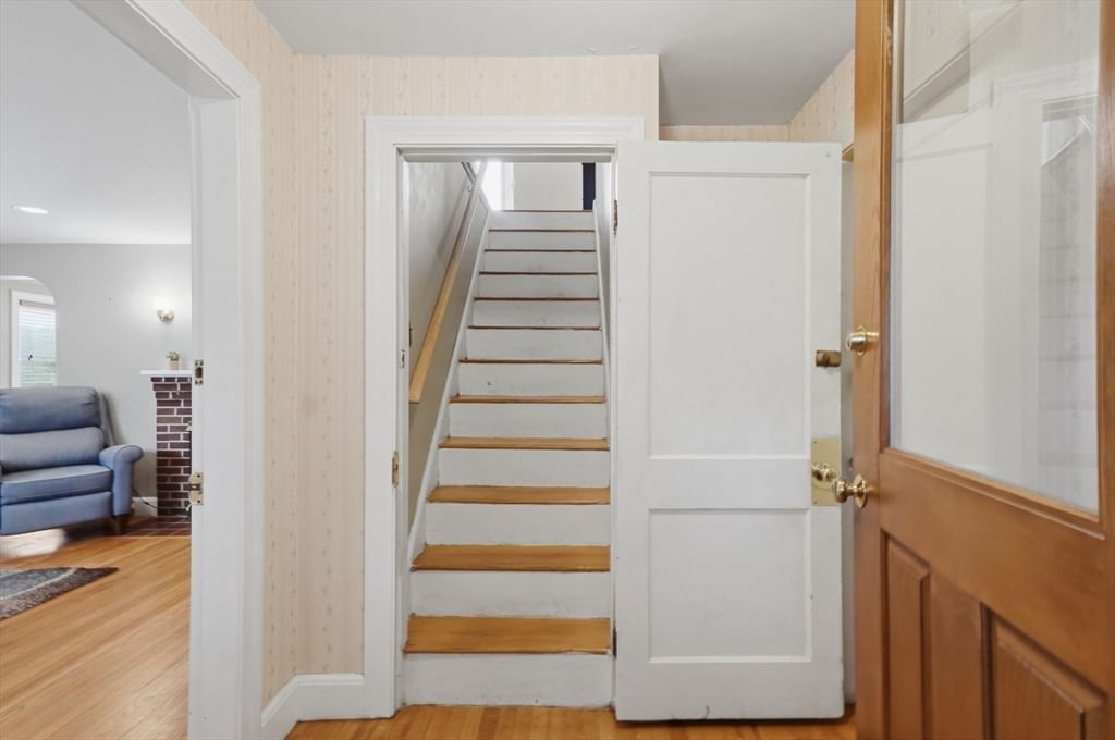 269 Lynn Street Peabody — Photo 16 of 41