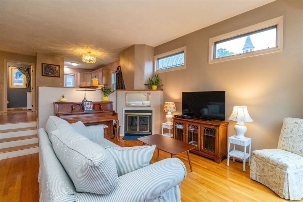 43 Ocean Ave #43 Lynn — Photo 3 of 27