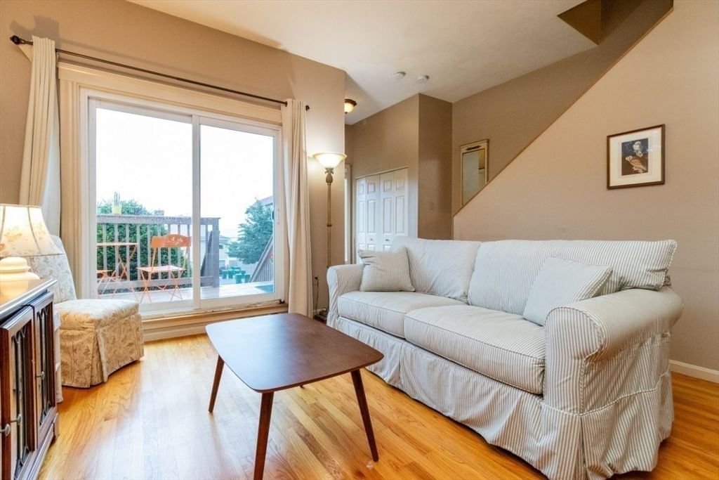 43 Ocean Ave #43 Lynn — Photo 4 of 27