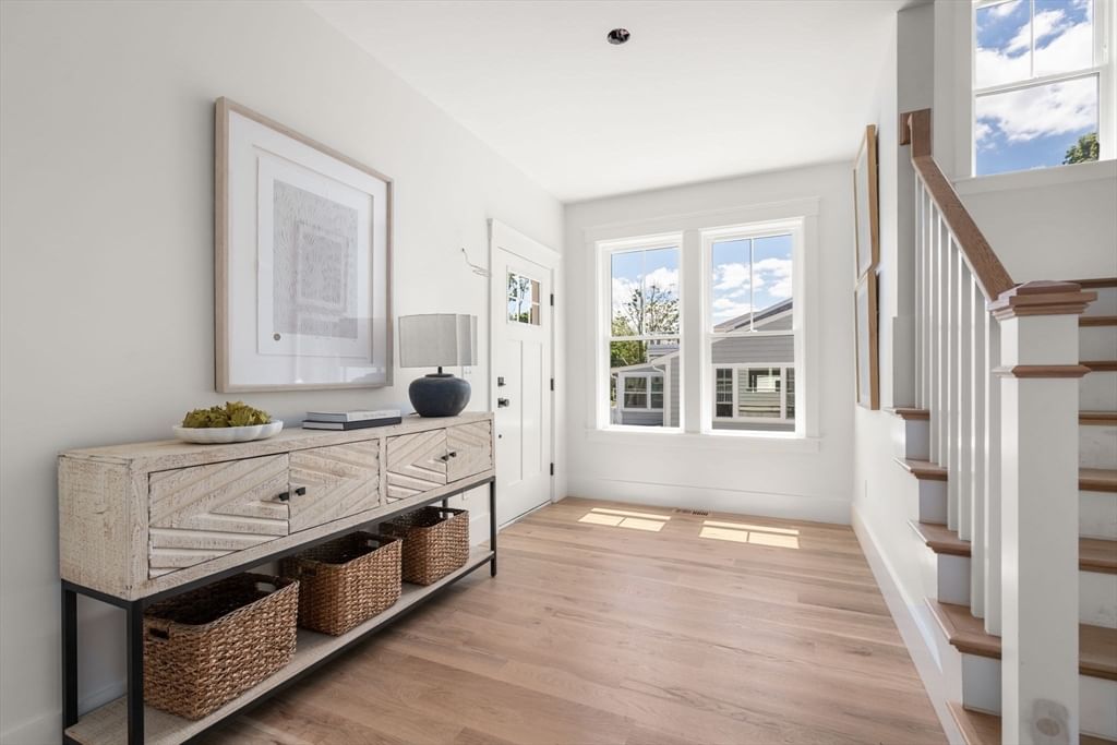 37 Foley Beach Road Hingham — Photo 10 of 29