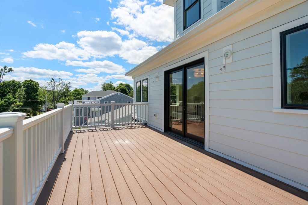 37 Foley Beach Road Hingham — Photo 14 of 29